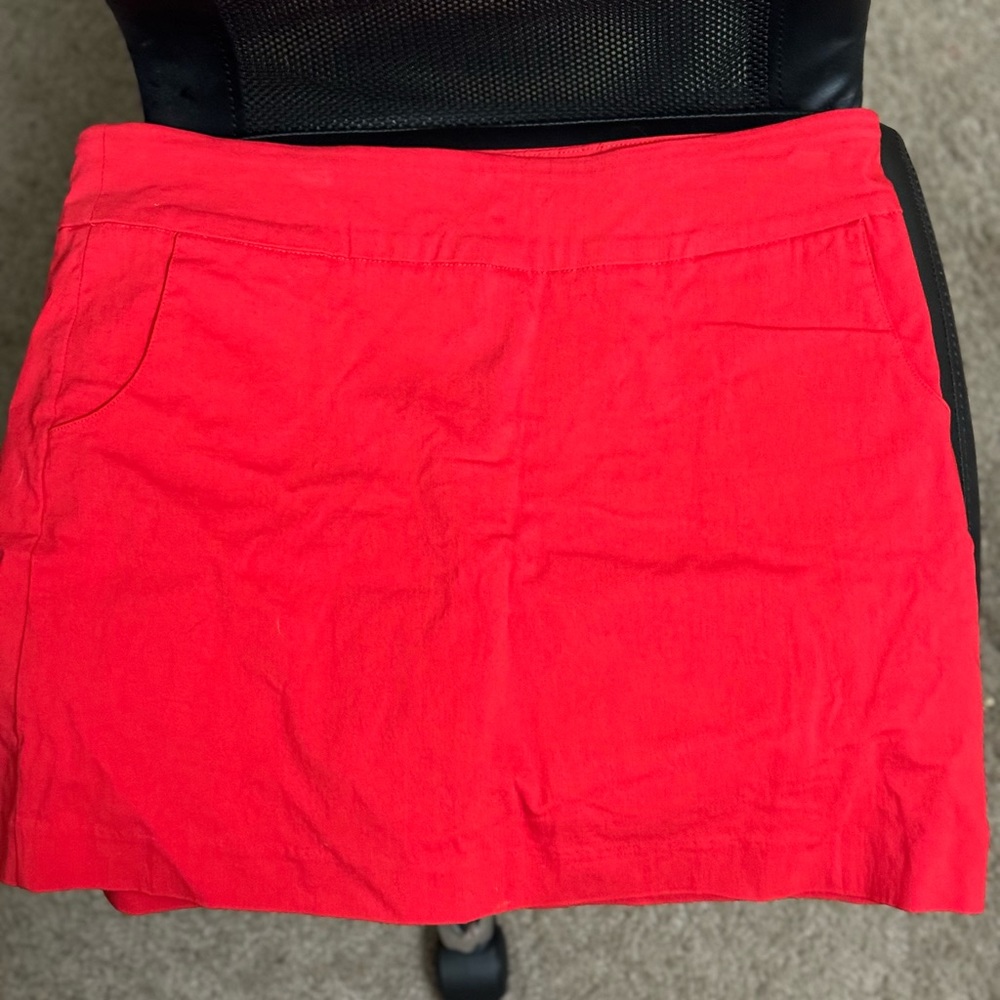 Zac & Racheal size 12 Skort Gently used. Still in great shape! Has small fading.